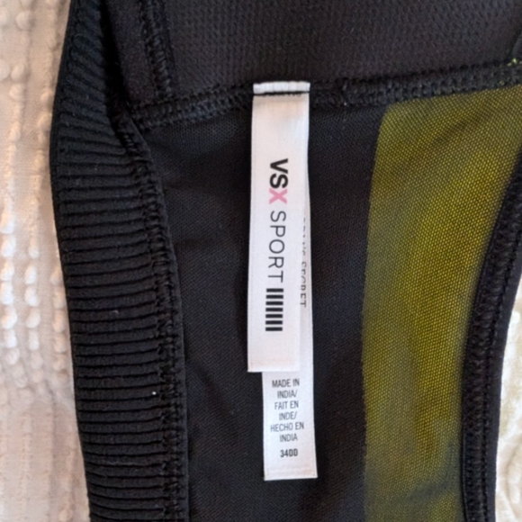Victoria's Secret║VSX Sports Bra║Size 34DD - Picture 3 of 4